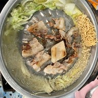 หมูกระทะผู้พันคณิต