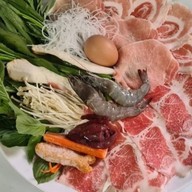 จิ้มจุ่ม สุกี้ BKแซ่บนัวส์