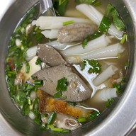 เมนูของร้าน ก๋วยจั๊บน้ำใส บางคล้า หน้าค่ายทหาร