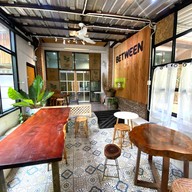 Between Coffee Roaster Tonson Soi, Nadi