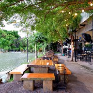 บรรยากาศ บึงตลิ่งชันอาหารและบ่อตกเล่น สาย 1