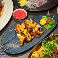 Lawoi' ละโวยจ