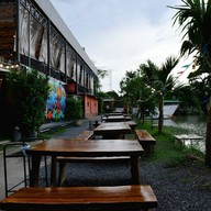บรรยากาศ บึงตลิ่งชันอาหารและบ่อตกเล่น สาย 1