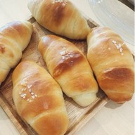 Little Lemon Bake shop & Cafe    Little Lemon Bake shop & Cafe