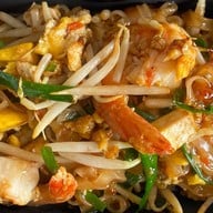 เสบียงเส้น : ผัดไทย ราดหน้า ผัดซีอิ๊ว คั่วไก่ ข้าวผัดปู สุกี้ ซ.กิ่งแก้ว 25/1