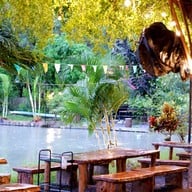 บรรยากาศ บึงตลิ่งชันอาหารและบ่อตกเล่น สาย 1
