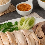 กลมกล่อม (หมี่ไก่ฉีก) Tak