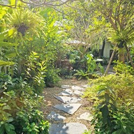 ALLO HOUSE