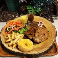 Triple Wood Cafe เสรีไท57 เสรีไทย57แยก71