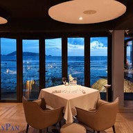 L'Arôme by the sea