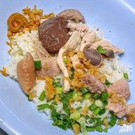 ก๋วยเตี๋ยวไก่ไทยนายโต้งห้วยพลู สาขา2 สี่แยกกั่งบ๊วย