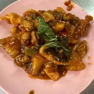 ในรู บ้านเลขที13 ถ. นิพัทธ์อุทิศ 3 ซอย 1