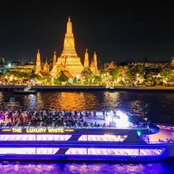 บรรยากาศ The Luxury White Cruise ICONSIAM