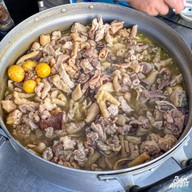 ก๋วยเตี๋ยวไก่ไทยนายโต้งห้วยพลู สาขา2 สี่แยกกั่งบ๊วย