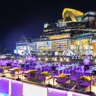 บรรยากาศ The Luxury White Cruise ICONSIAM