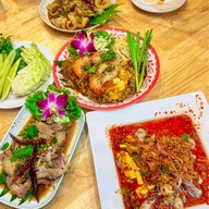 ยำแหลกปลาแดกเลิศ คลองสามวา