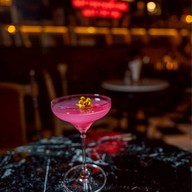 ⭐️กาแฟ มัทฉะ ชาเขียว Molly's Rooftop Bar & Café