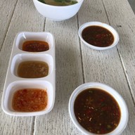 財 ไช้ ข้าวมันไก่ สไตล์สิงคโปร์ -