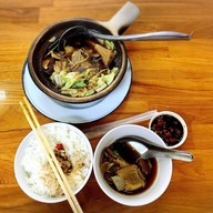 อ้วนบะกุ๊ดเต๋ ประชานิเวศน์