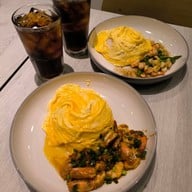 เมนูของร้าน ตะหลิว มาบุญครอง