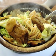 อ้วนบะกุ๊ดเต๋ ประชานิเวศน์