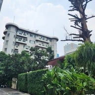 The Gardens of Dinsor Palace