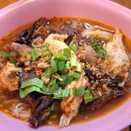 🔥ไส้อั่วเผา กับข้าวเหนือ🦜