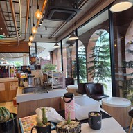 เฉี่ยนหนา คาเฟ่ Cheinna Cafe