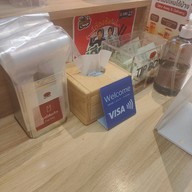 หน้าร้าน ชาตรามือ สีลมเอจ