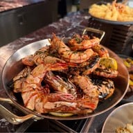 Alex Dilling at Lord Jim's โรงแรมโอเรียนเต็ล