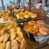 LoafyCo Bakery House ลาซาล