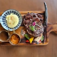 เมนูของร้าน Kuni Kuni Restaurant