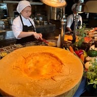 Alex Dilling at Lord Jim's โรงแรมโอเรียนเต็ล