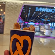 Auntie Anne's สาขาฟิวเจอร์พาร์ค รังสิต ชั้น 1