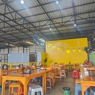 บรรยากาศ องศาหมูกะทะมธ.สาขา2 ไรเดอร์รับอาหารที่สาขา2