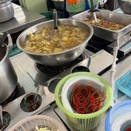 ร้านไพลิน