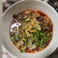 ขนมจีนน้ำเงี้ยว แม่น้องบาส