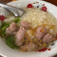 เมนูของร้าน โจ๊กแหลมแท่น