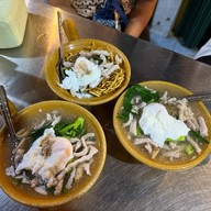 เมนูของร้าน ราดหน้าหม้อดิน สงขลา