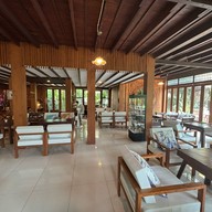 ณ หิรัญ คาเฟ่