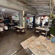 ข้าวหมูแดงสุพรรณ หลังสถานีรถไฟปากช่อง