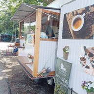 รถกาแฟเติมใจ -