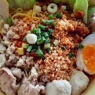 ก๋วยเตี๋ยวไข่สยาม