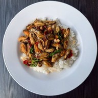 เจ้พัชอาหารตามสั่ง อมตะนคร