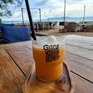 The Glass House นาจอมเทียน