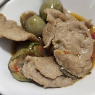 ข้าวแกงแม่อ้อน สะพานหัน(เจ้าเก่า) สาขา1 จักรวรรดิ จักรวรรดิ