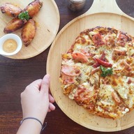 Cloudd Pizza & Cafe' หนองจอก