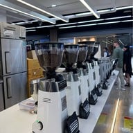 1:2 coffee (1:2 คอฟฟี่) MBK มาบุญครอง