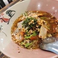 ก๋วยเตี๋ยวสุโขทัย by พี่นิด