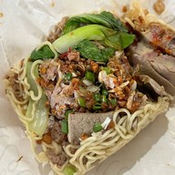 เมนูของร้าน ข้าวหมูทอดอาปัน -